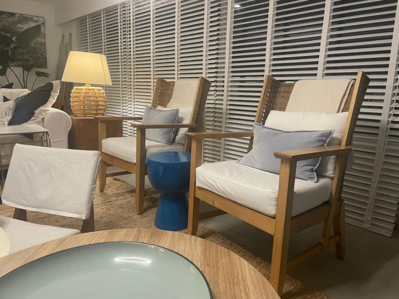 Hermoso penthouse en edificio en primera línea al mar 